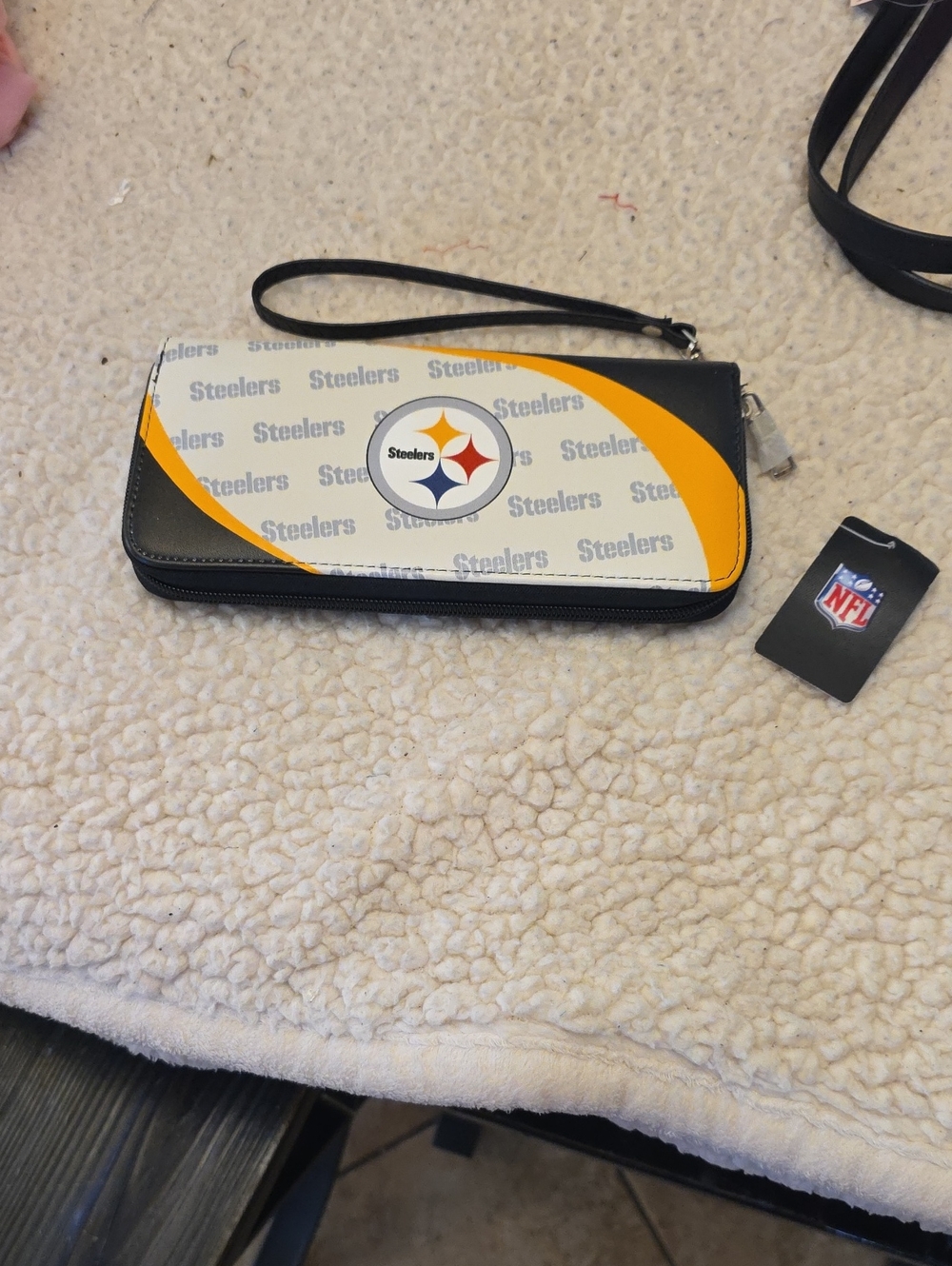 Steelers Black & Gold Wristlet Phone Wallet